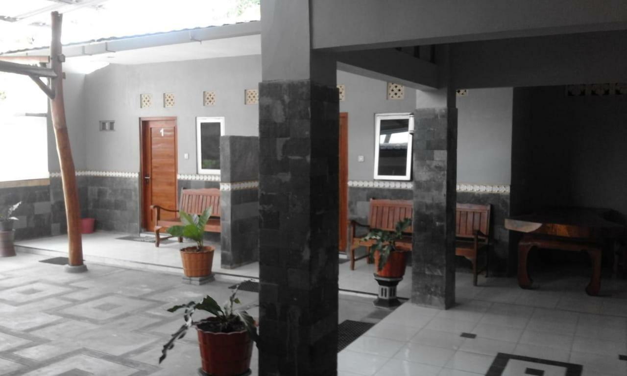 Tanjung Inn Wonosari Exterior foto